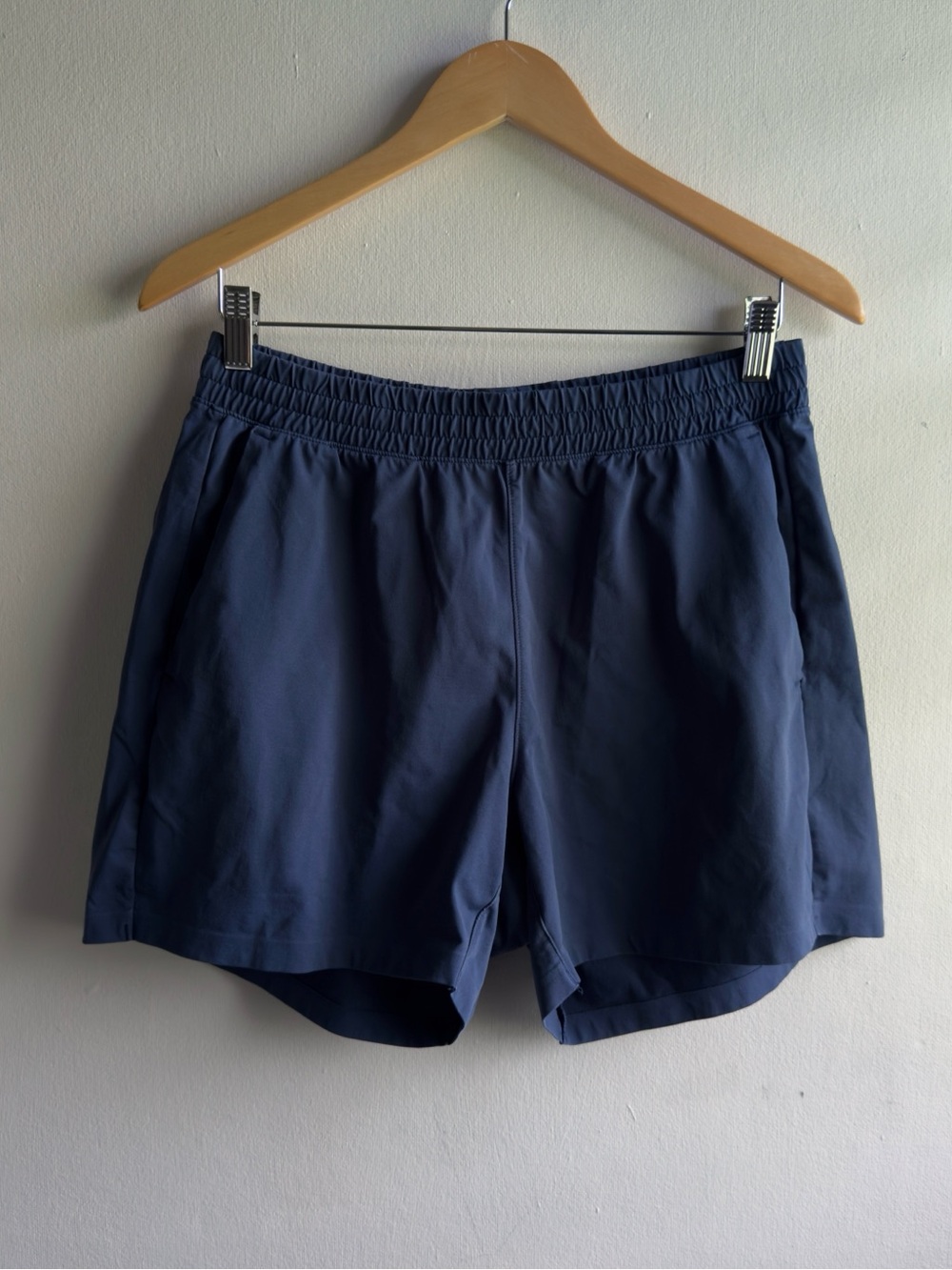 Uniqlo Ultra Stretch Active Shorts in Navy